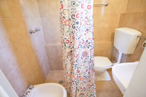 Apartment | Bathroom | Shower