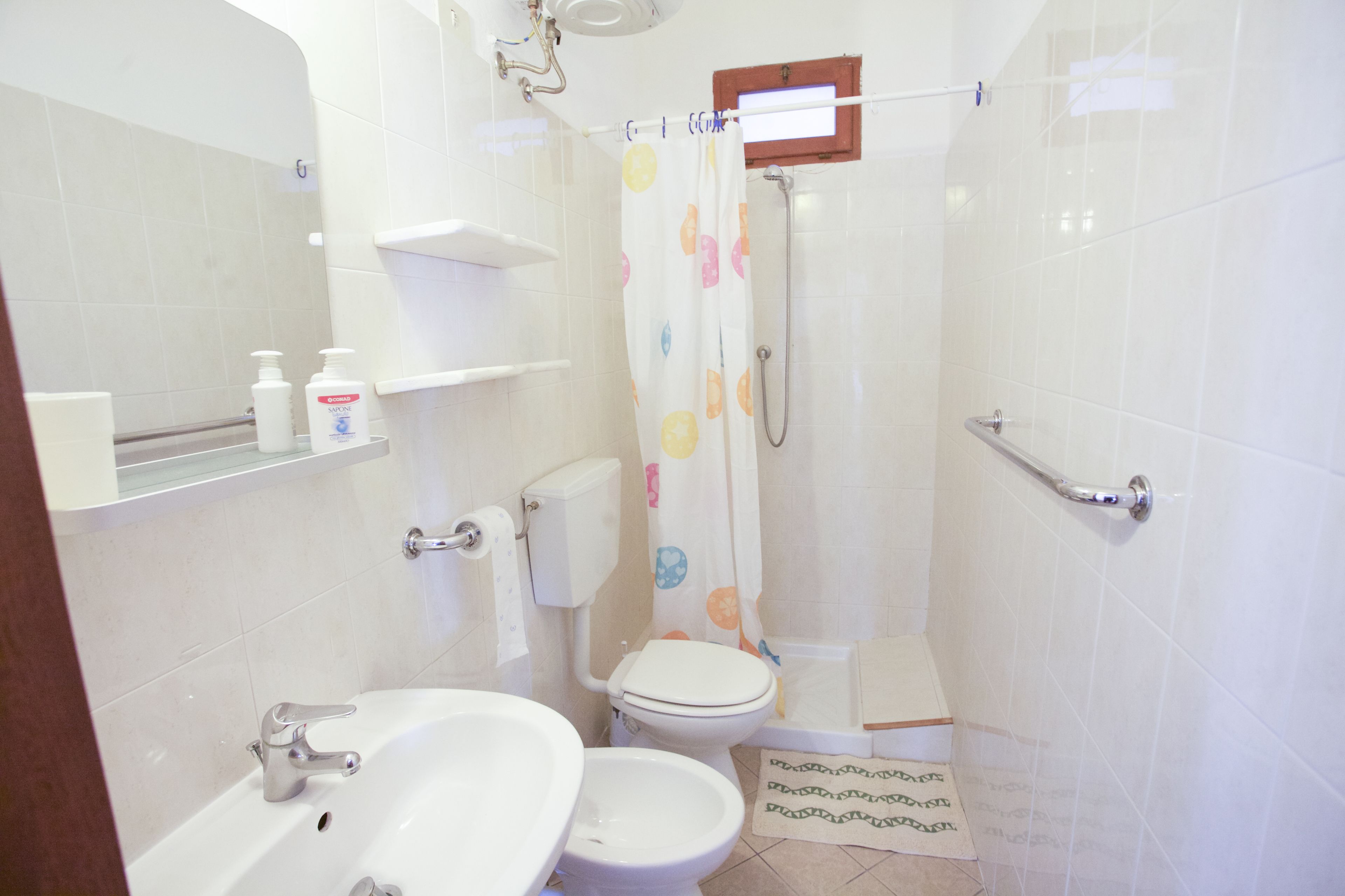 Vila | Kamar mandi | Shower dan kloset