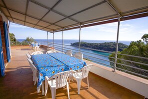 Villa | Terraza o patio