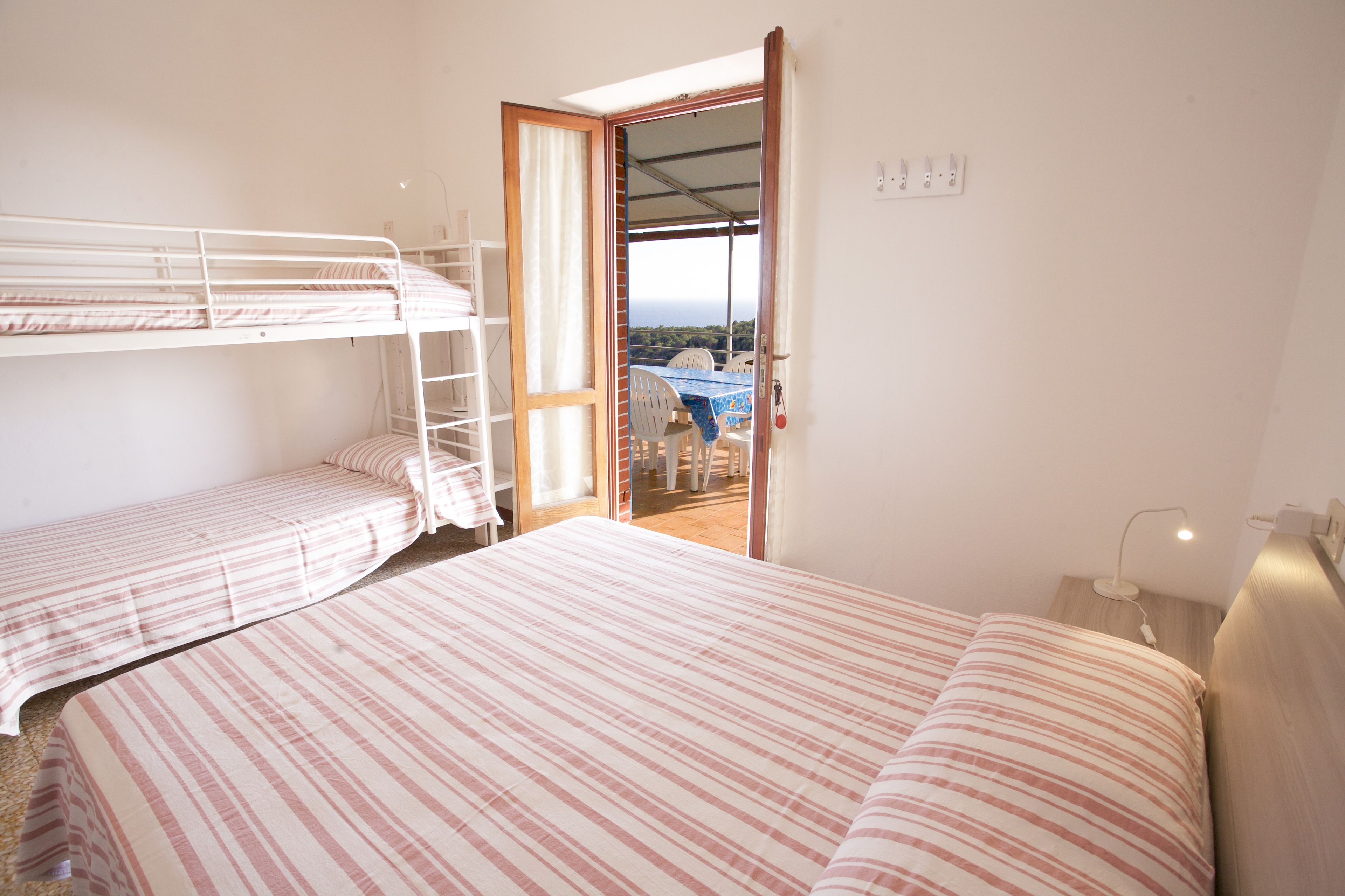 3 habitaciones y cunas 