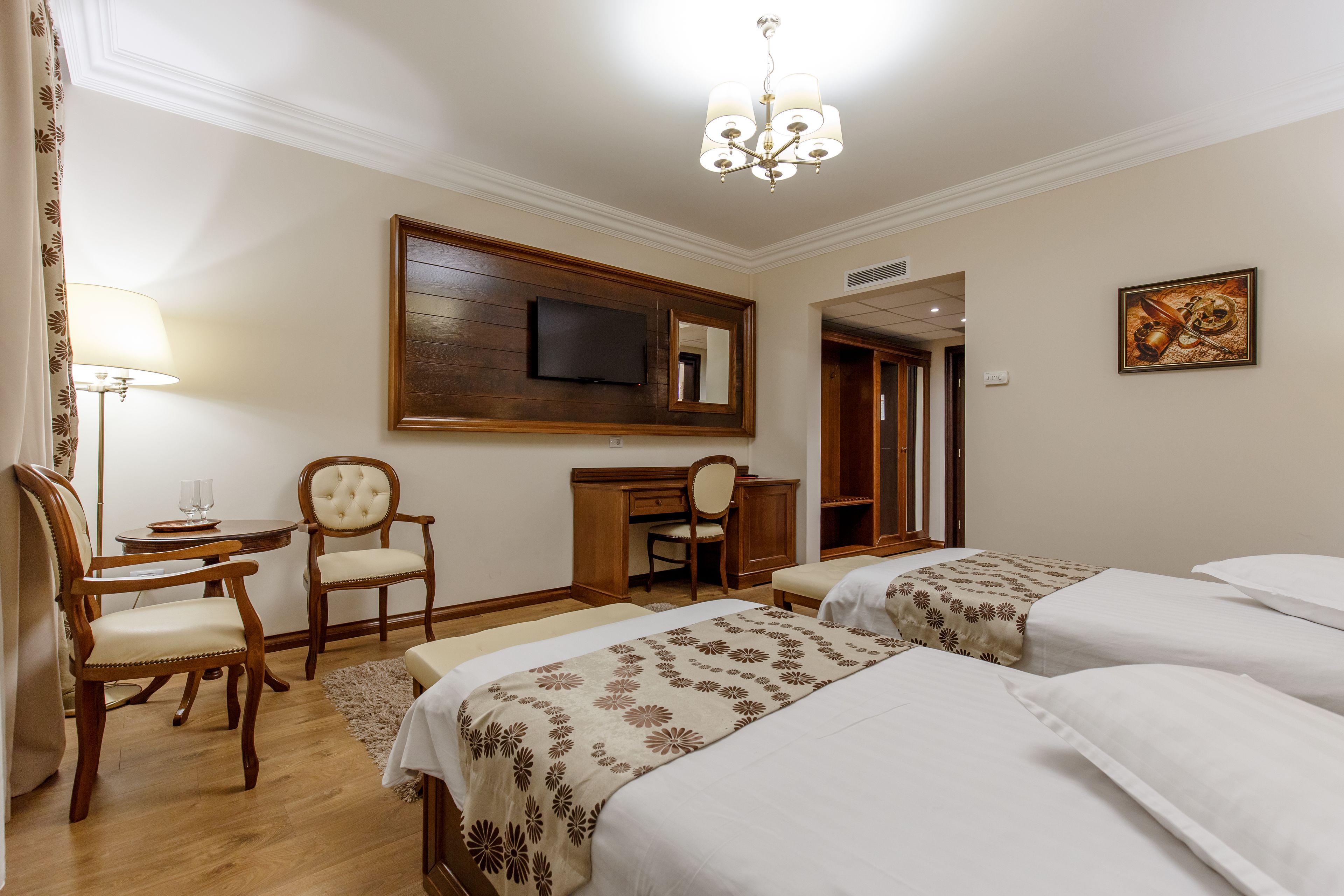 standard twin room | minibar, iron/ironing board, free wifi, bed sheets