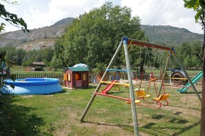 Außen-Kinderspielplatz
