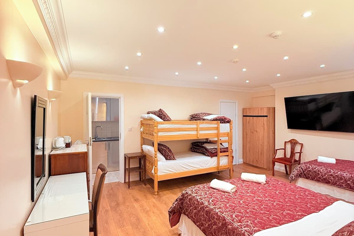 Studio Family | 1 bedroom, free WiFi, bed sheets
