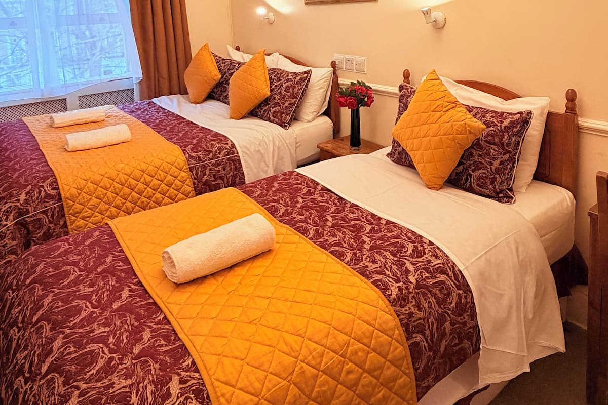 Kolmen hengen standard-huone | Ilmainen Wi-Fi, vuodevaatteet