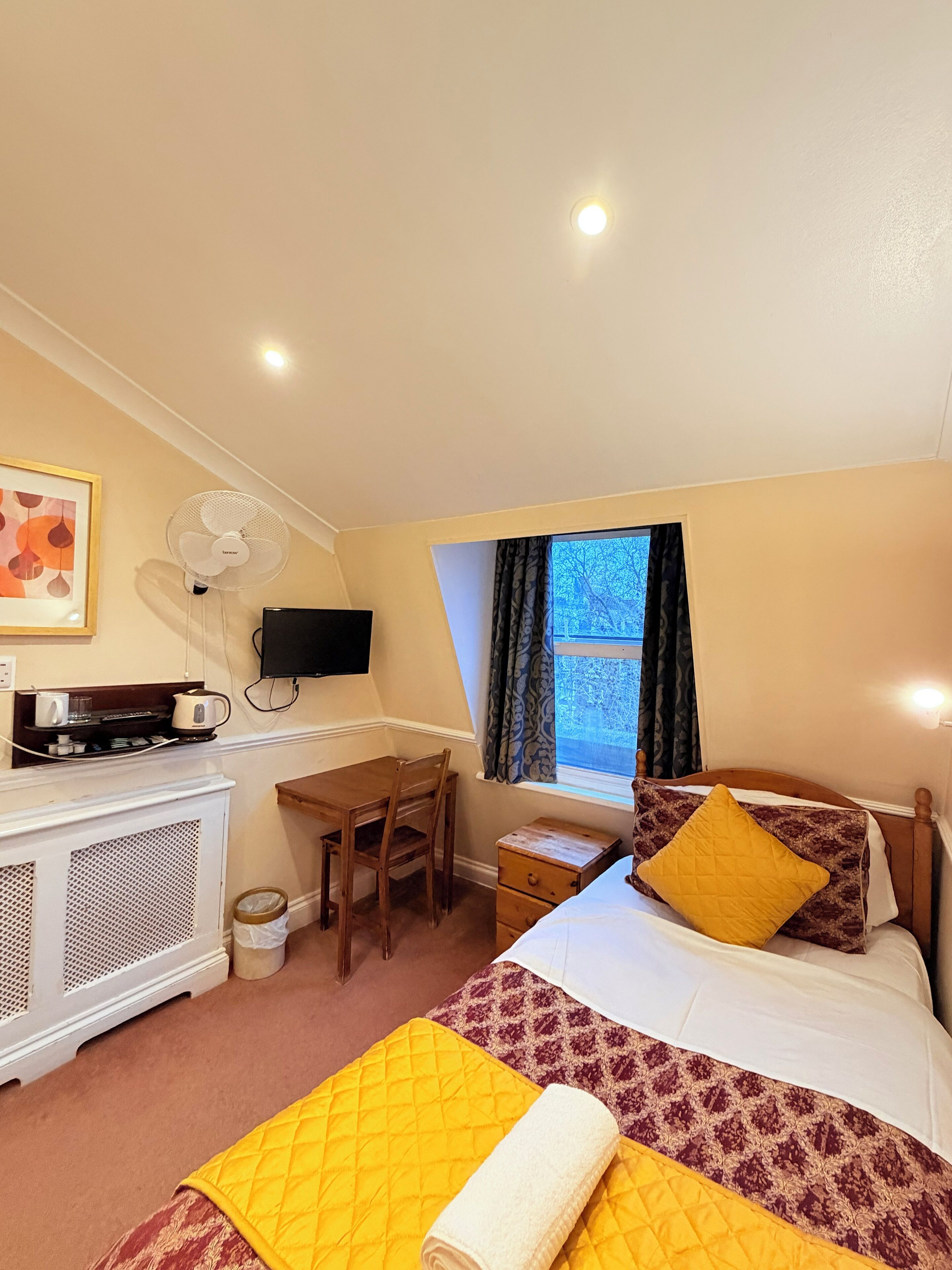 Yhden hengen standard-huone | Ilmainen Wi-Fi, vuodevaatteet