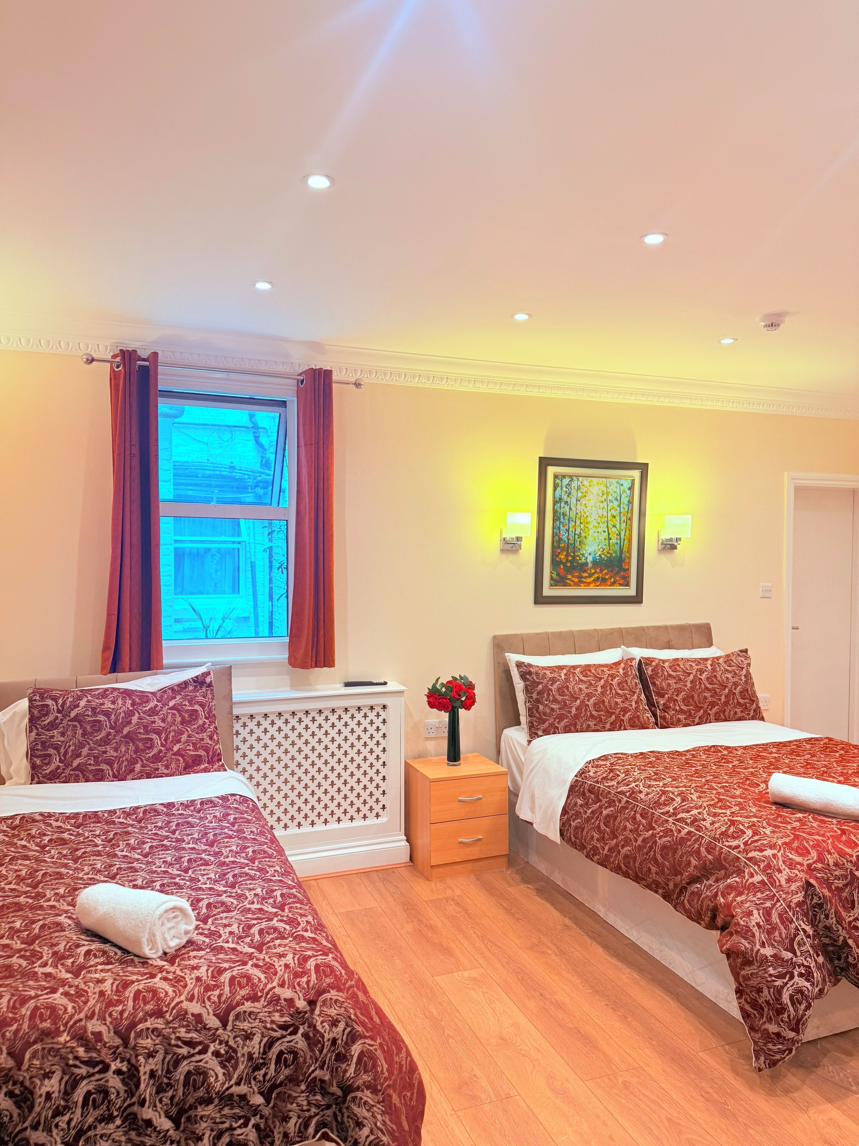 Photo - Europa House Hotel, London Paddington