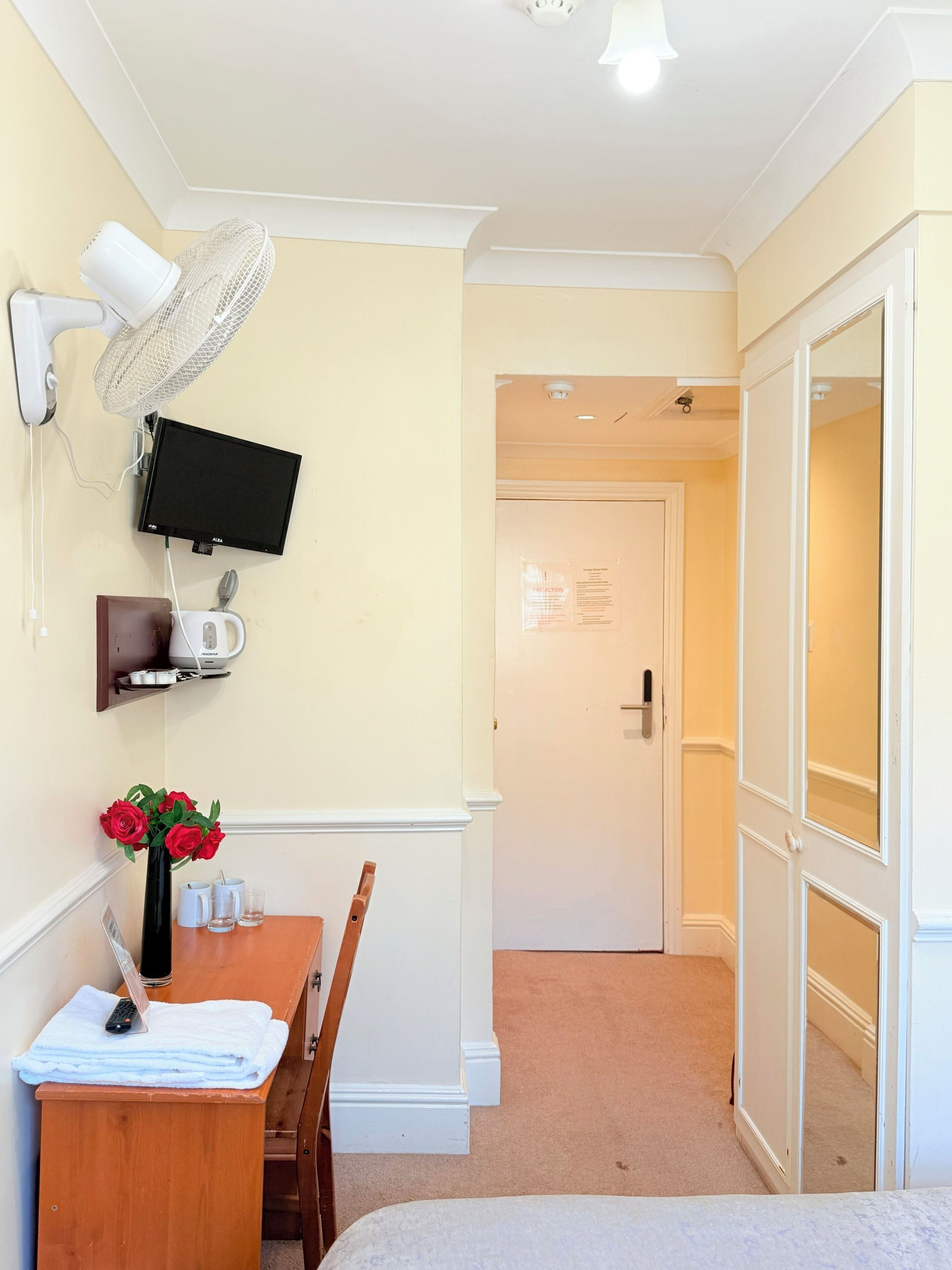 Photo - Europa House Hotel, London Paddington