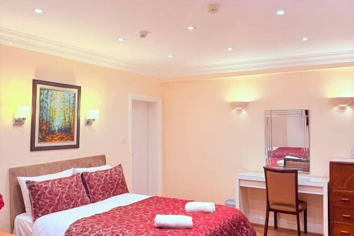 Free WiFi, bed sheets
