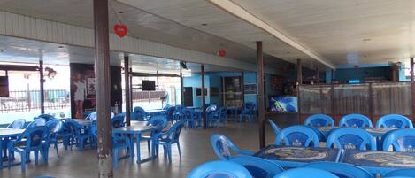 Bar (en la propiedad)