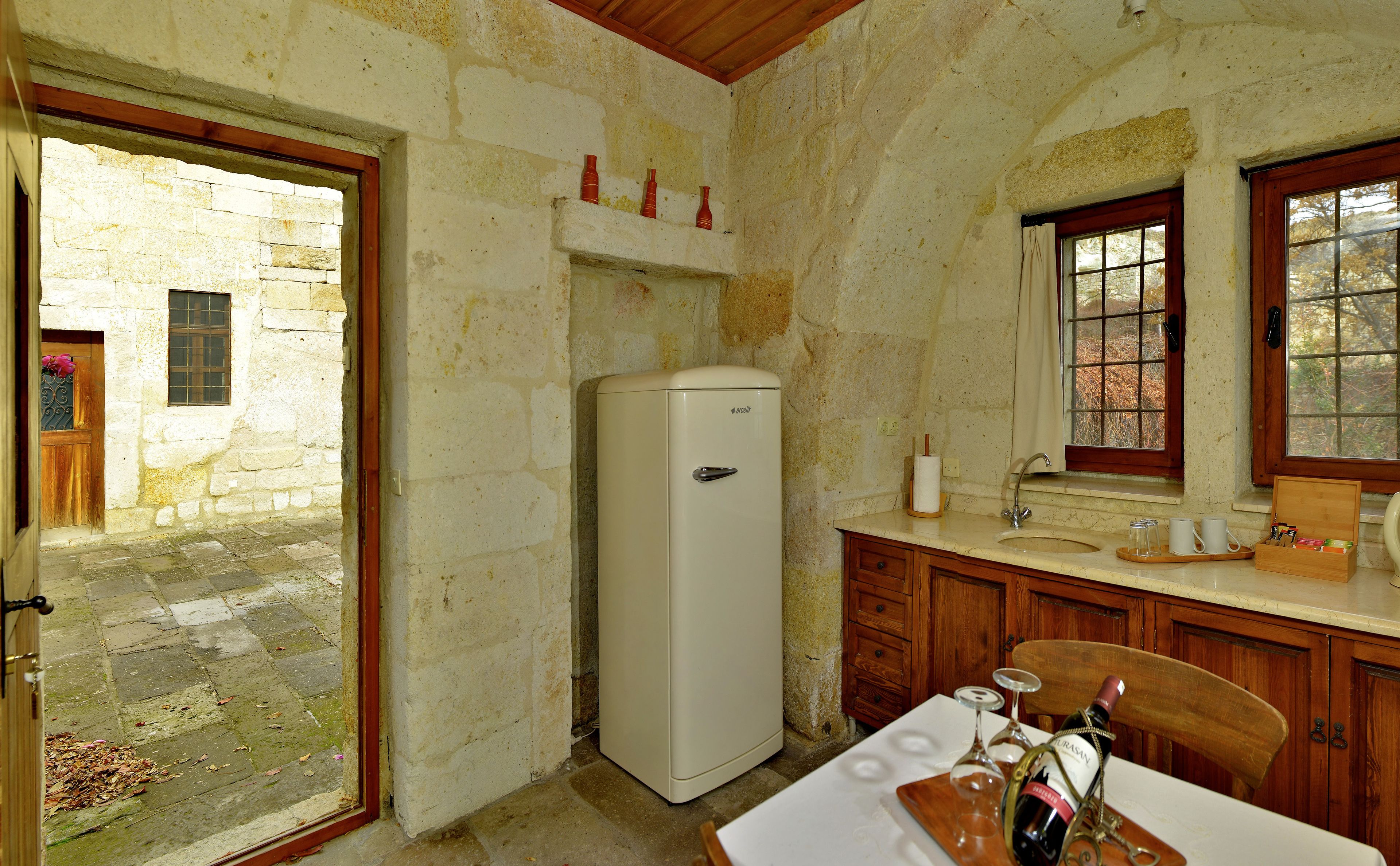 luxury stone - arch house | terrace/patio