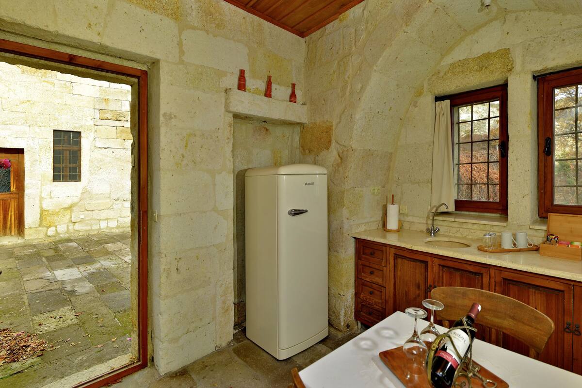 luxury stone - arch house | terrace/patio