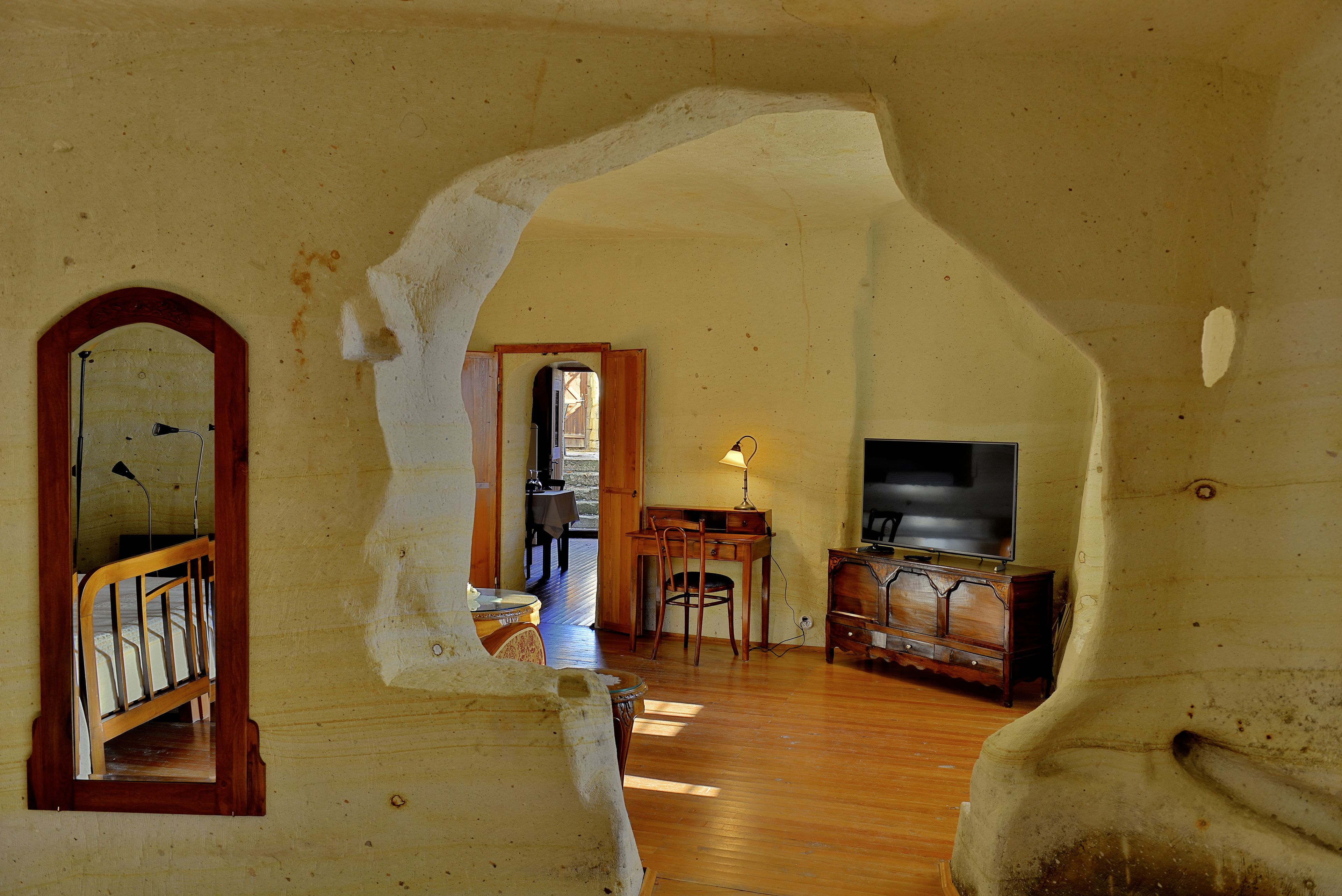 luxury cave house | room amenity