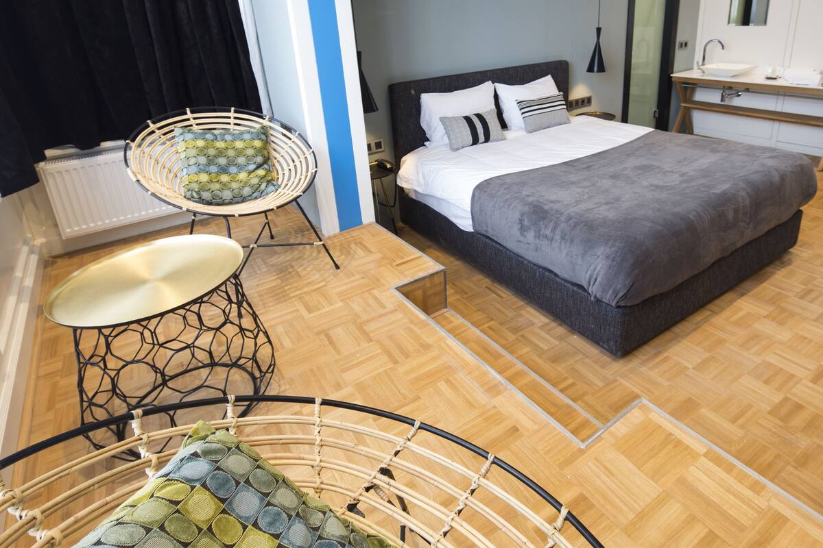 Standard Quadruple Room | 客房内保险箱、办公桌、遮光窗帘、免费 WiFi