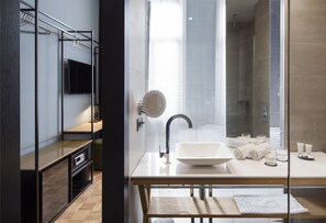 Bathroom sink - Quentin Zoo hotel (Amsterdam)