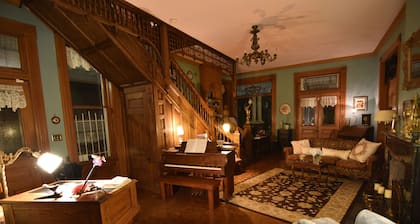 1890 Williams House Inn