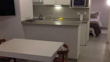 Apartment | Makan dalam bilik