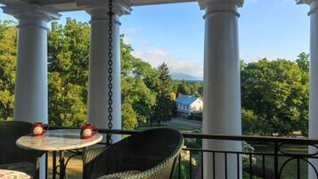 Room, Private Bathroom (Dressing Room #2) | Balcony