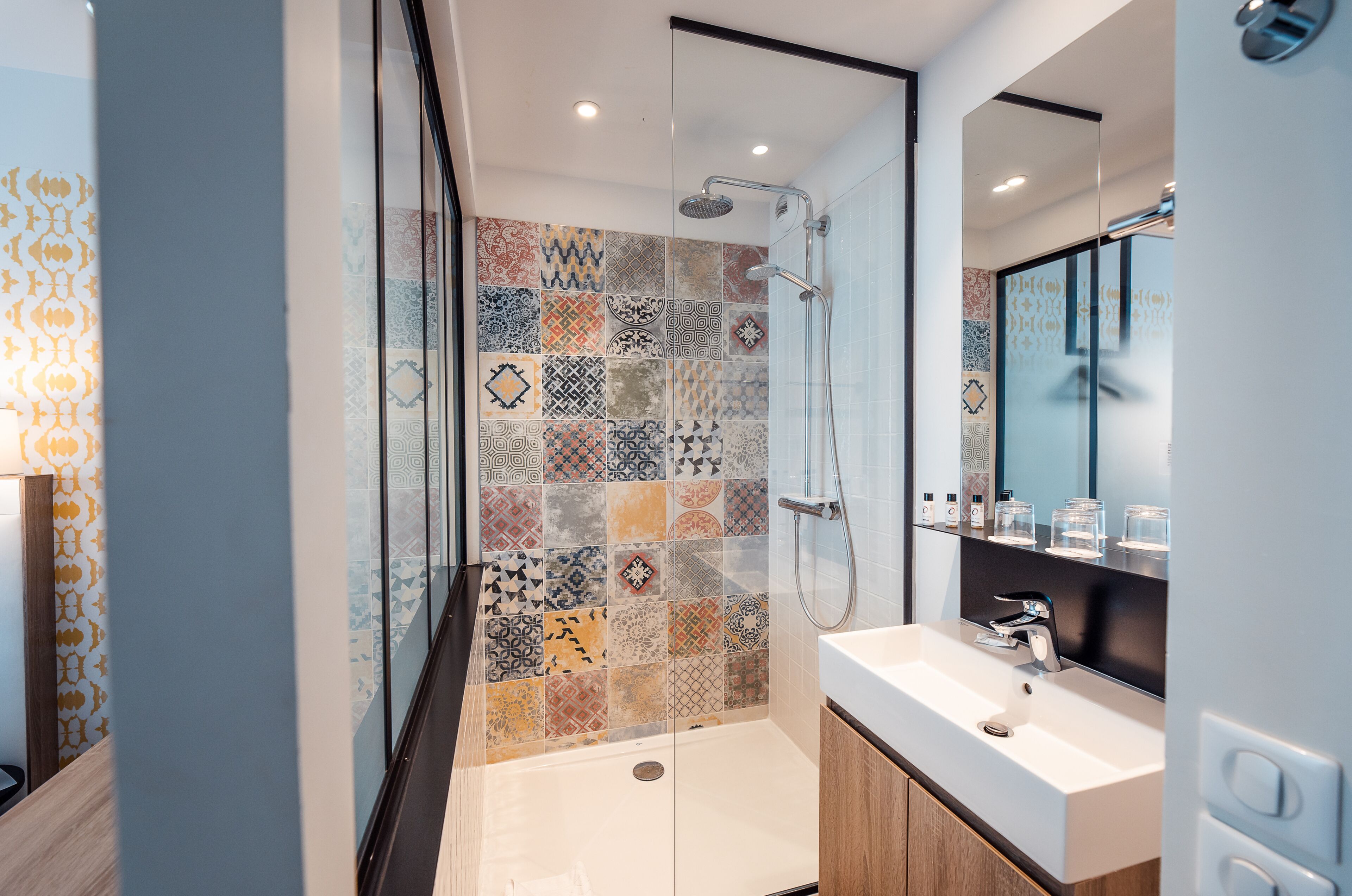 suite | bathroom | free toiletries, hair dryer, towels, soap