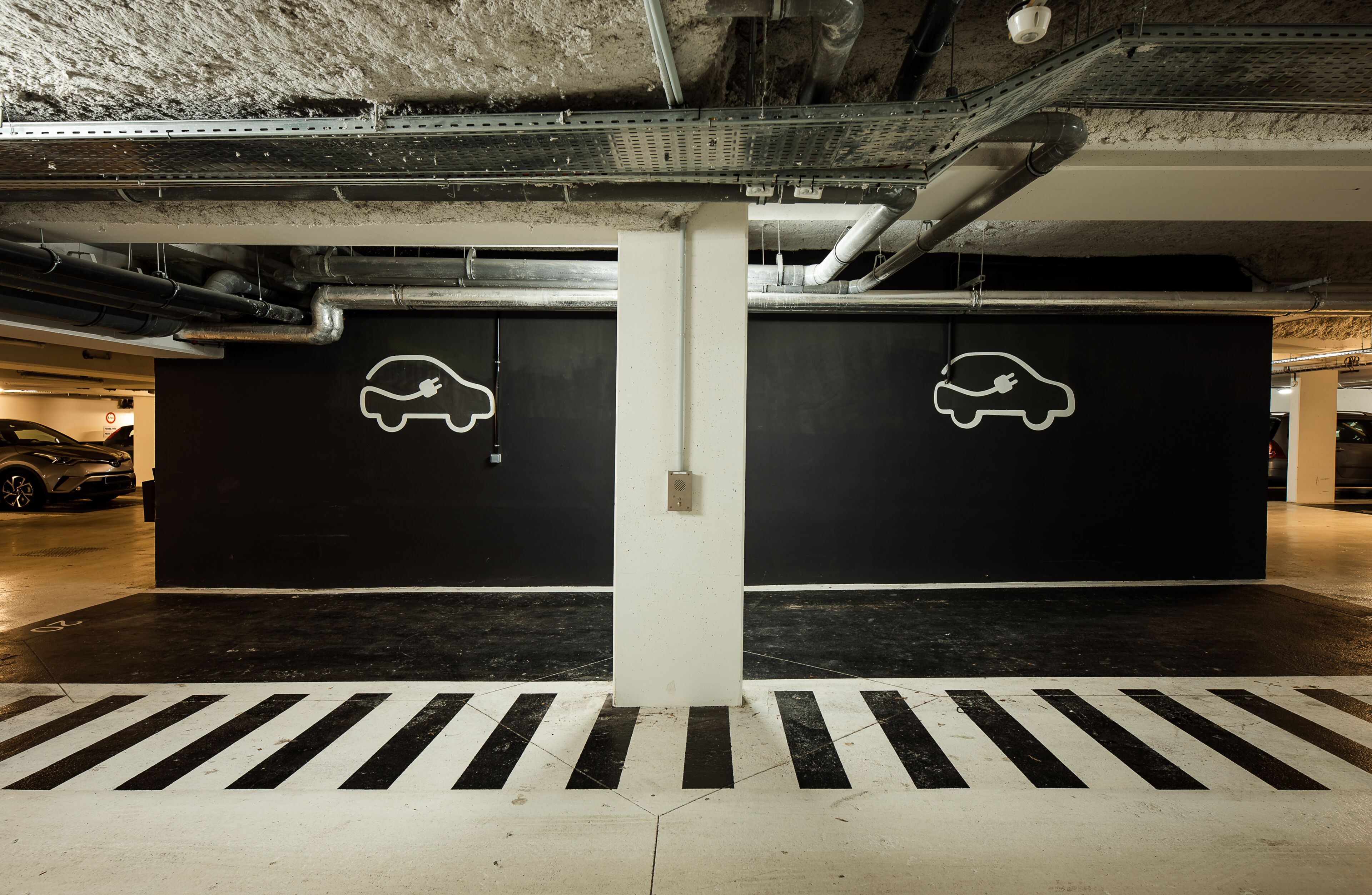 self-parking (surcharge) 25 per night