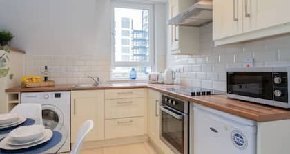 Central Belfast Apartments: 7 Camden Street