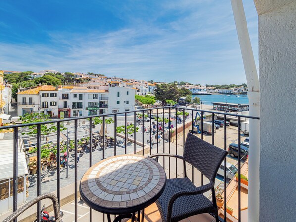 Superior tweepersoonskamer, balkon | Uitzicht op strand/zee