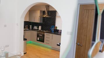 Leilighet, privat bad (Occupancy 8) | Restaurant