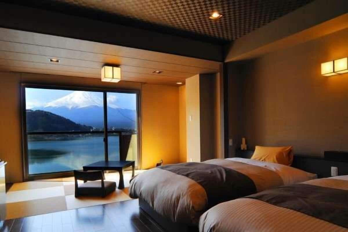 In-room safe, free WiFi