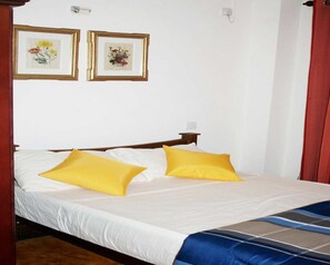 Basic Room, 2 Bedrooms, City View - The Prestige Court Residence (Mount Lavinia)