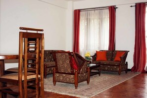 Standard Room, 3 Bedrooms, City View - The Prestige Court Residence (Mount Lavinia)