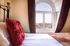 Traditional Single Room (Rooftops, private external bathroom)
