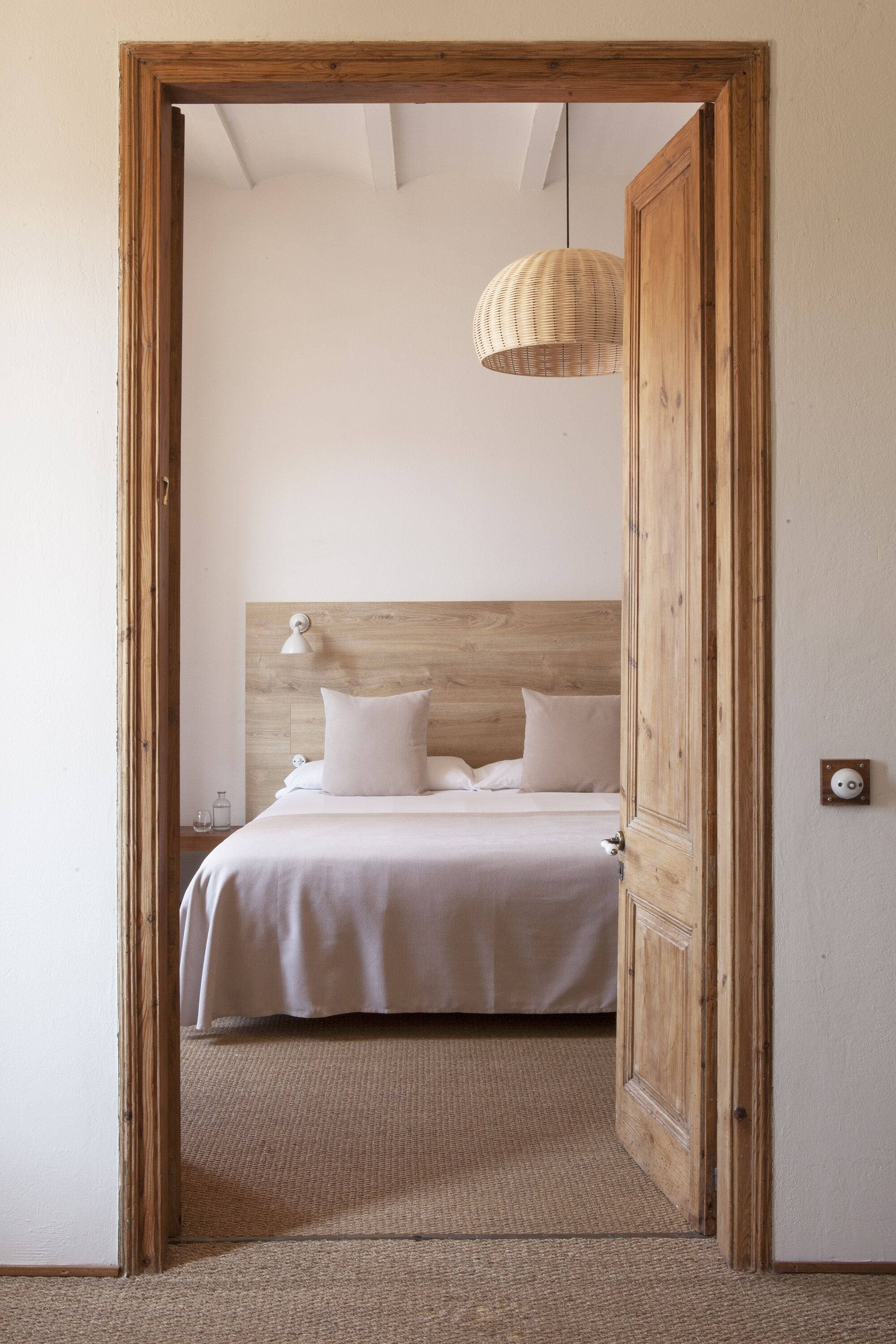 double room | free wifi, bed sheets