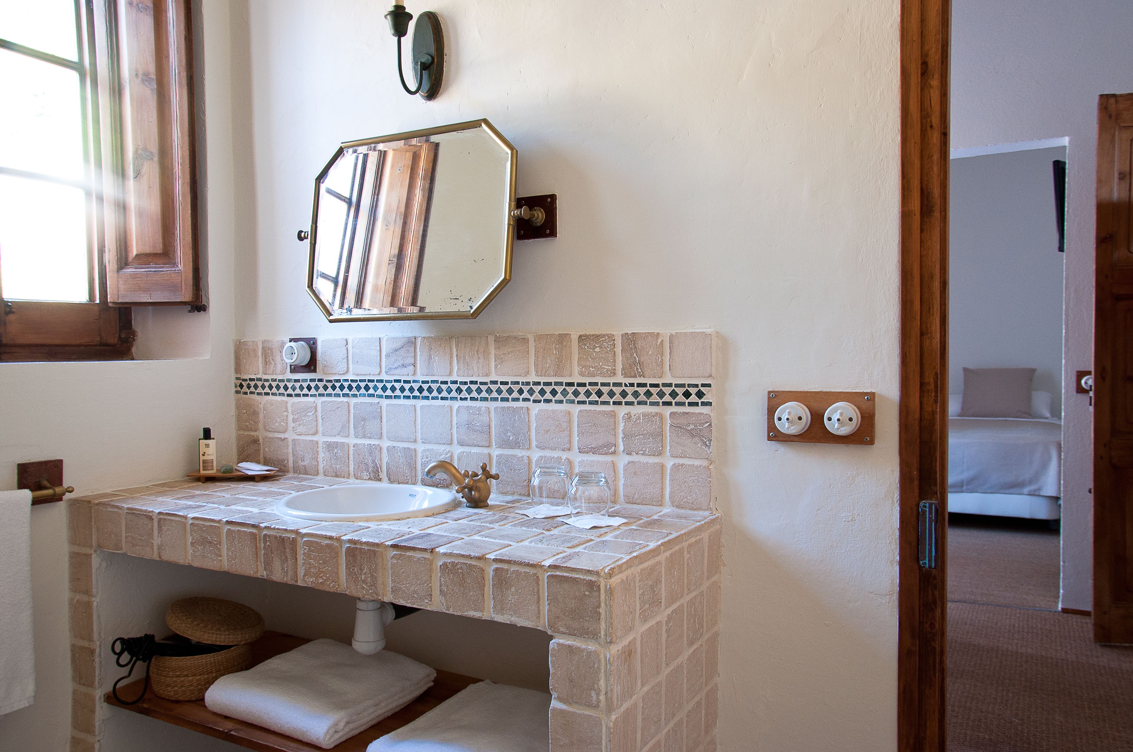 superior double room | bathroom | free toiletries, hair dryer, towels