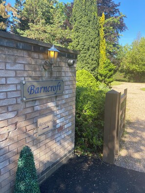 Fachada de la propiedad