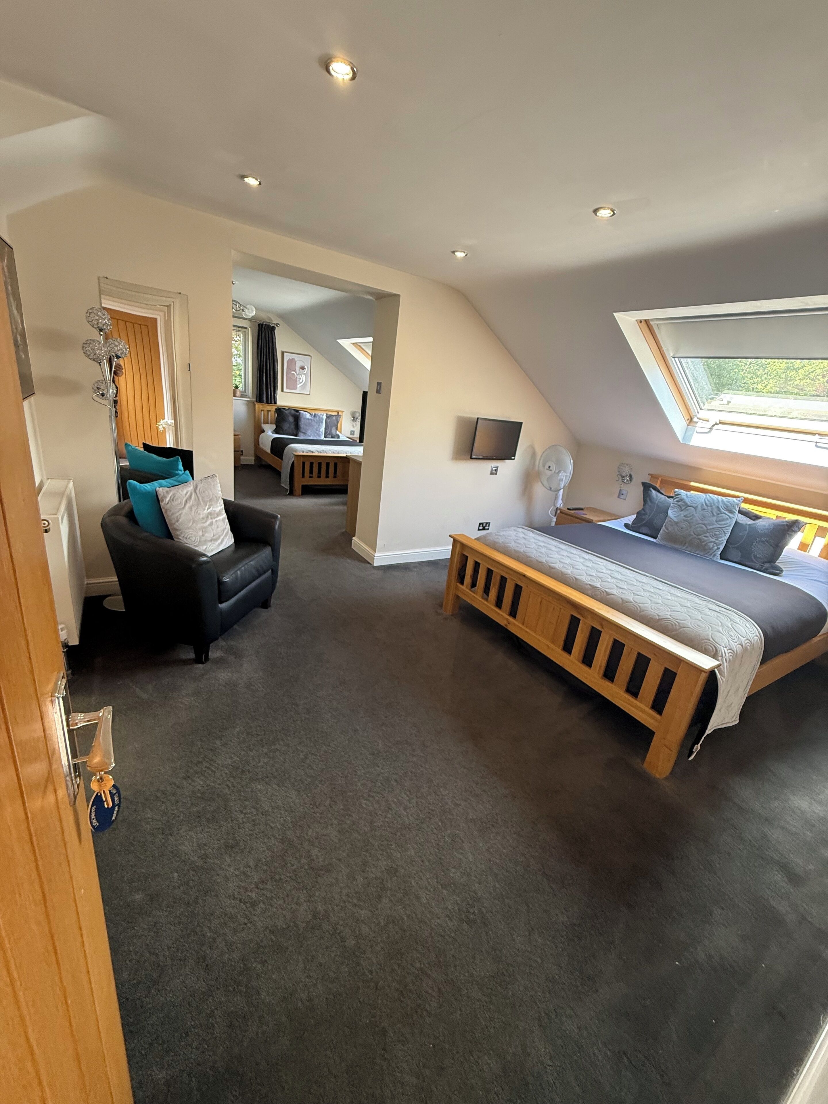 Family Room | Minibar, desk, iron/ironing board, free WiFi