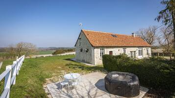 Nhà tiện nghi đơn giản, có phòng tắm riêng (3 Eoiles) | Ngoại thất