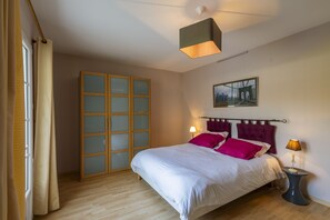 Comfort House, Ensuite (3 Eoiles) | Exterior - La Tour de Lierre 3 (Ciran)