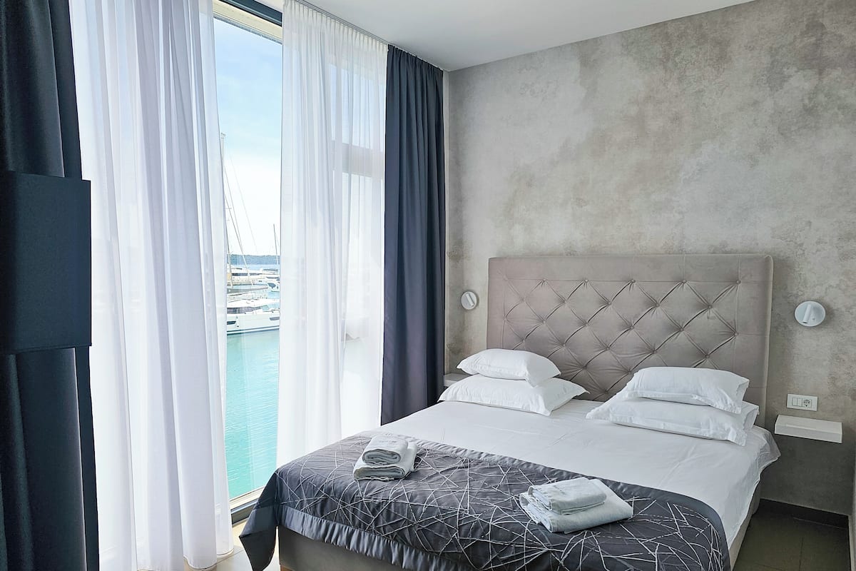 Studio with Sea View