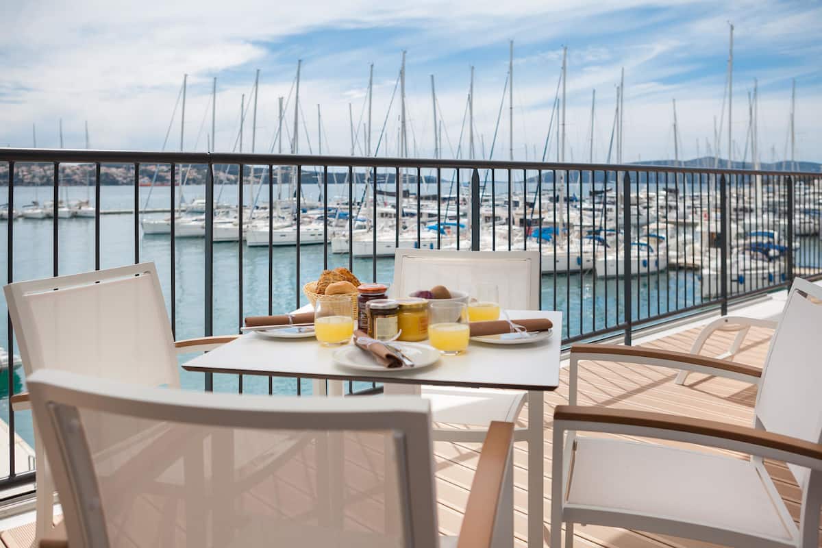 Superior Apartment, 2 Bedrooms, Sea View | Balcony