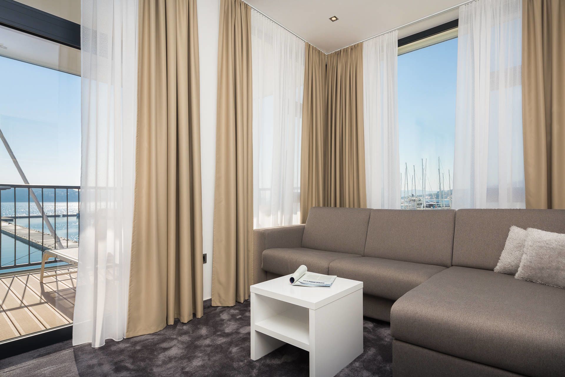 superior apartment, 2 bedrooms, balcony, sea view | living area | tv