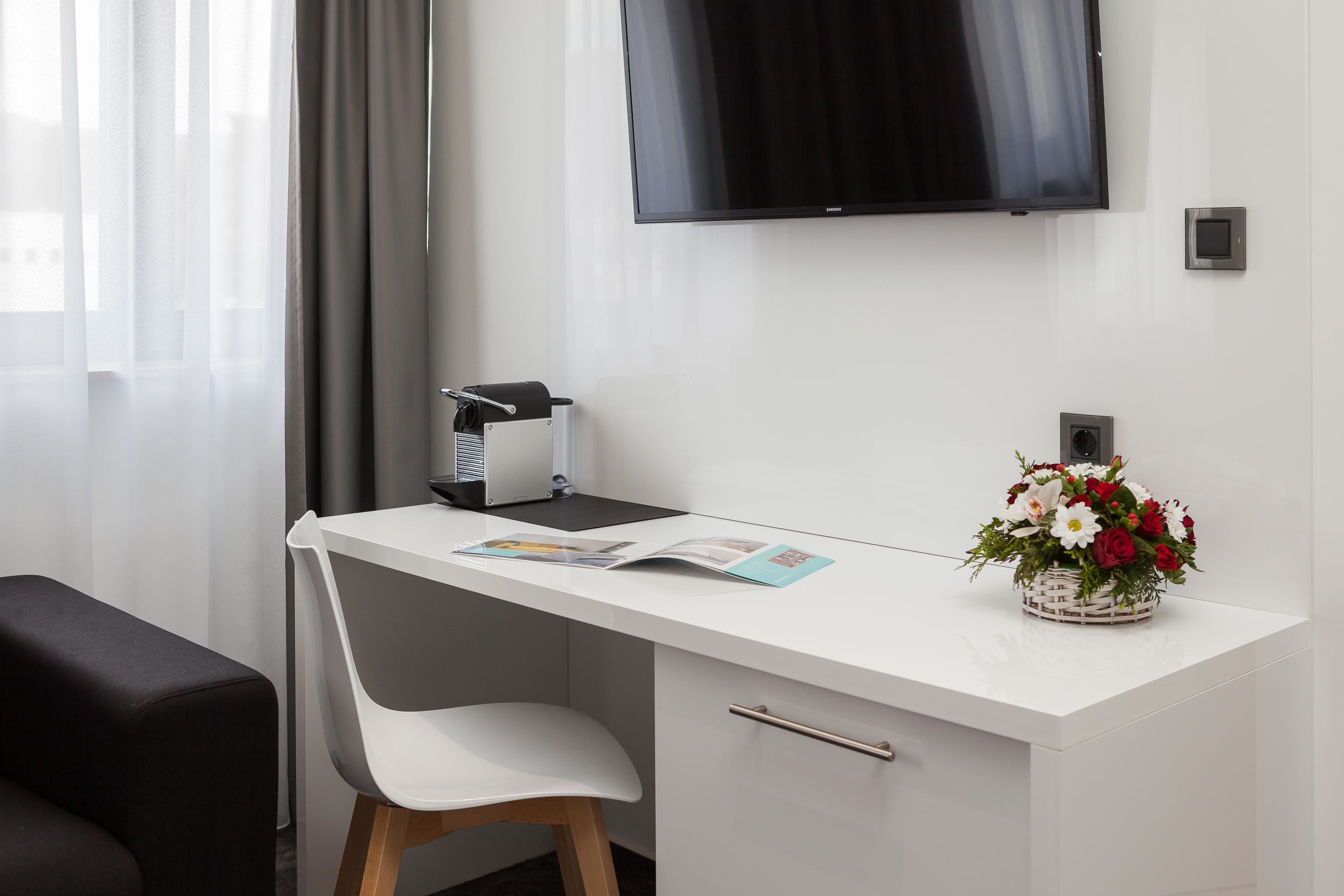 standard room | room amenity