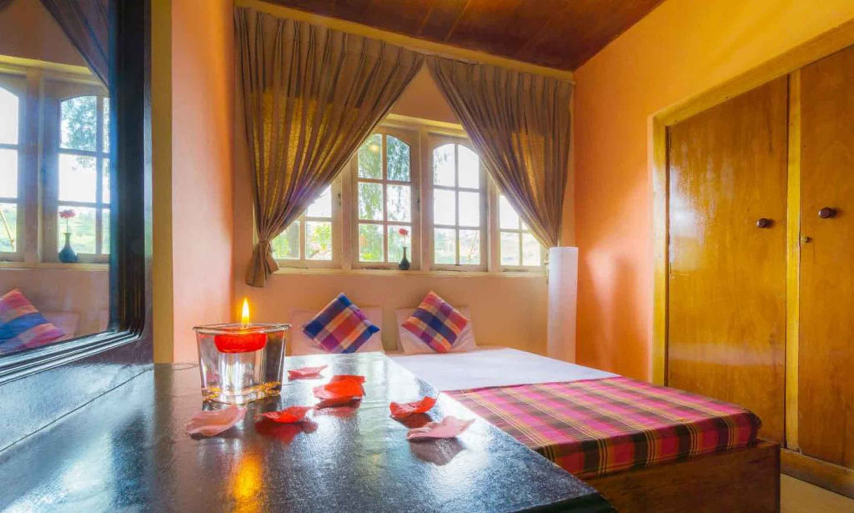 Standard Double Room, 1 Queen Bed, Private Bathroom, Hill View | Desk, iron/ironing board, free WiFi, bed sheets