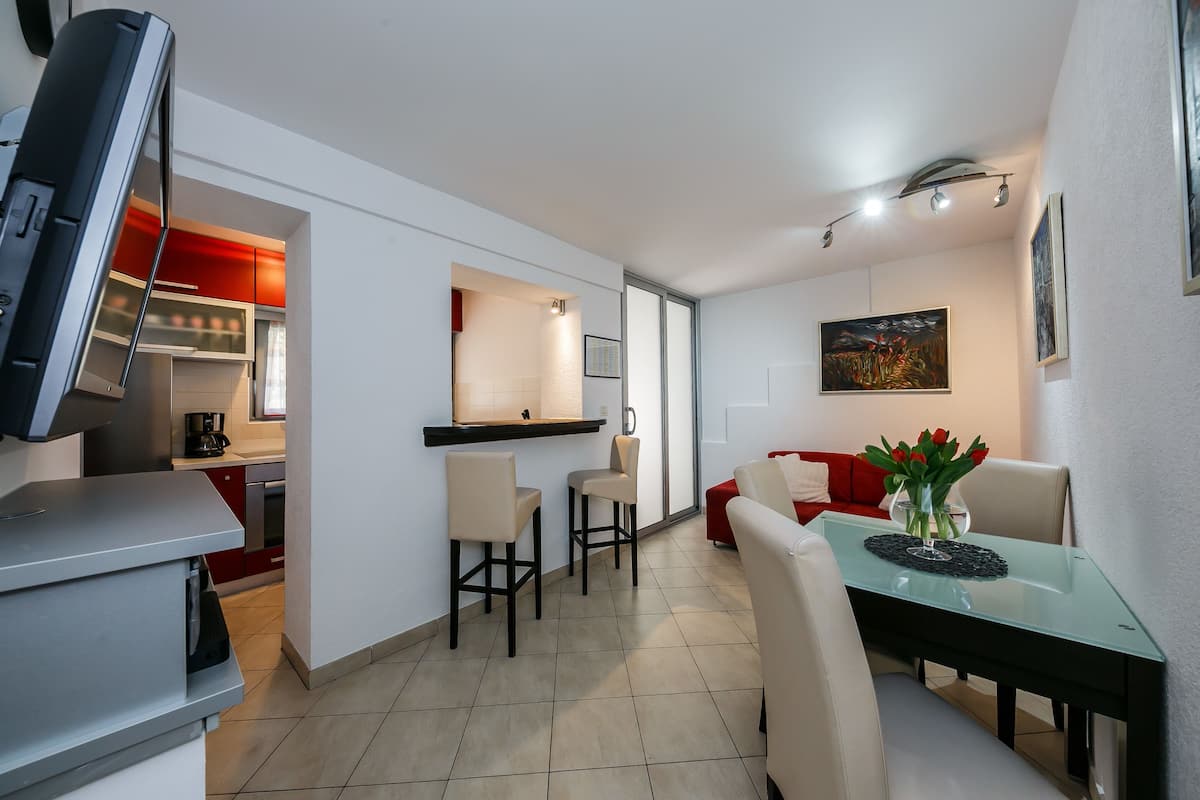 Apartment, 1 Bedroom, Terrace (at address Omiska 16 Street) | In-room safe, desk, laptop workspace, soundproofing