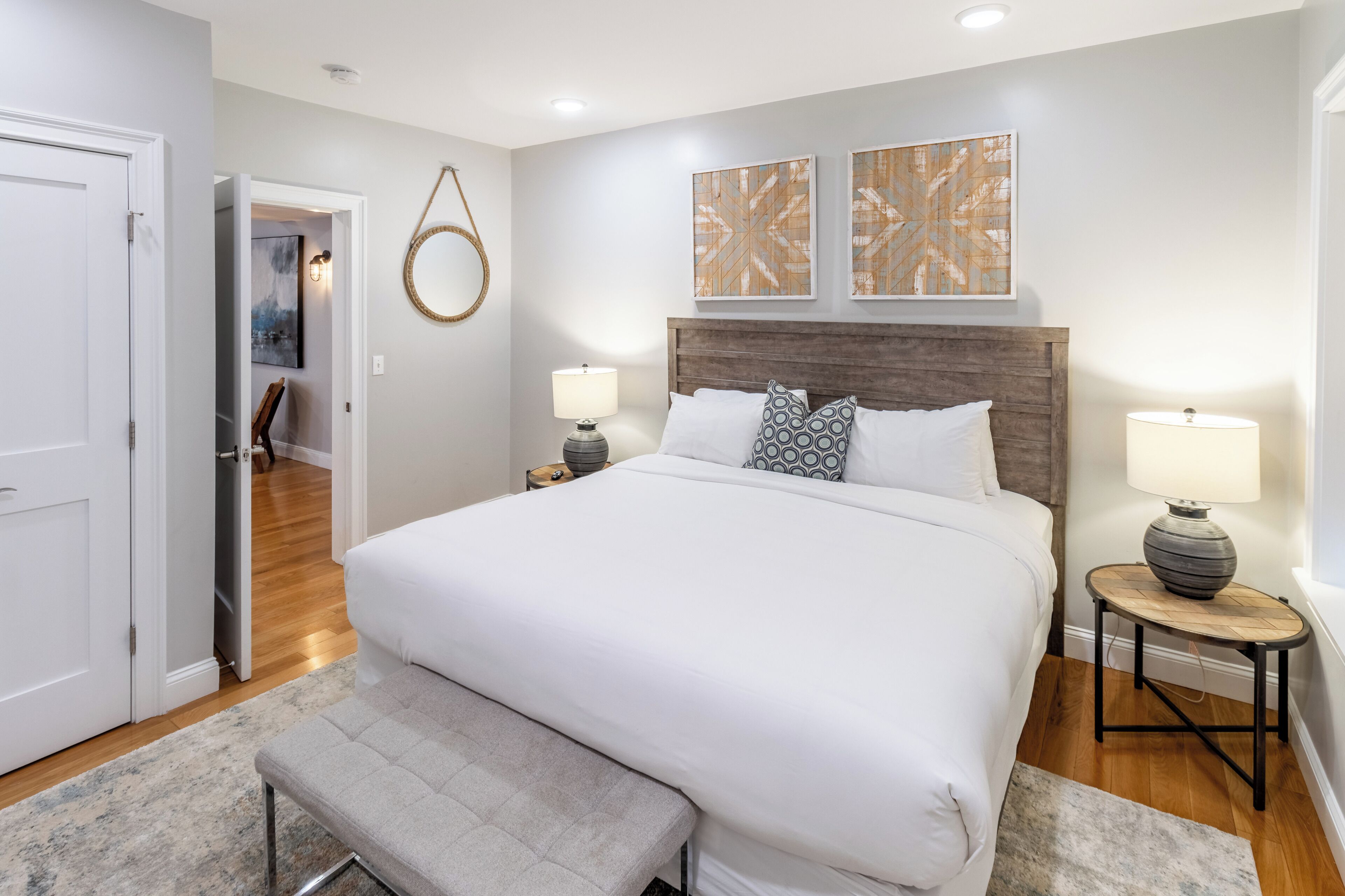 Apartemen Mewah, 3 kamar tidur | 1 kamar tidur, seprai premium, dan didekorasi berbeda-beda