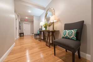 Interior - The Newport Lofts - 364 Thames Street (Newport)