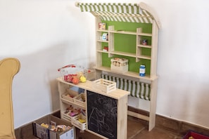Children's play area - outdoor - Hotel Los Castaños (Cartajima)