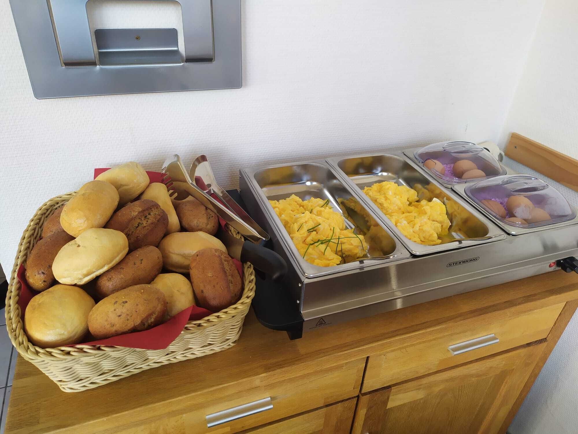 daily buffet breakfast (eur 13.50 per person)