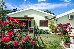 Front of property - Agriturismo Il Roseto (Grosseto)