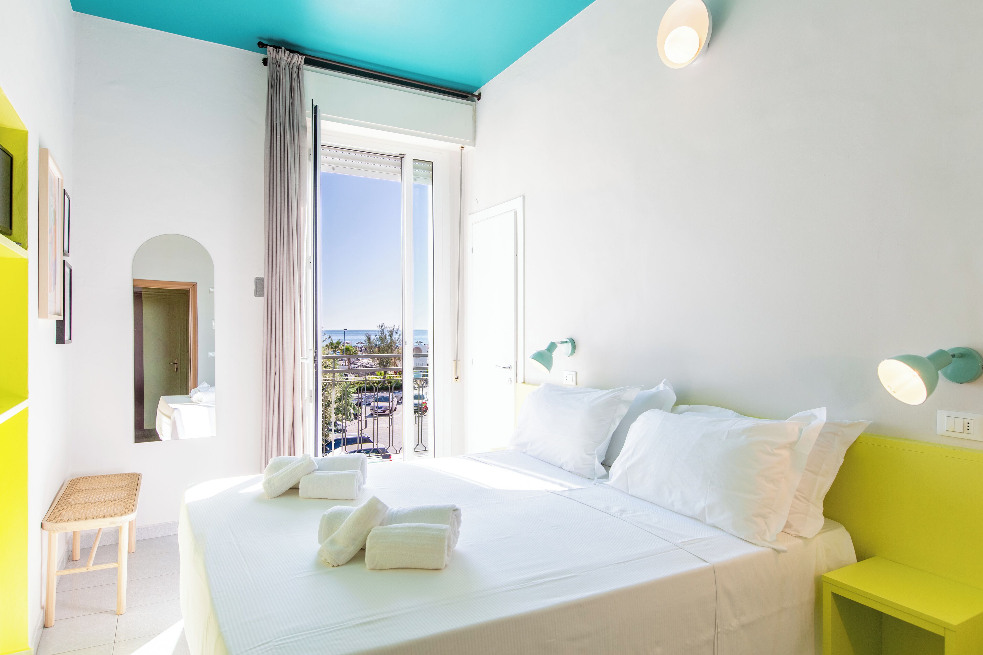 standard double or twin room, balcony, sea view | 1 bedroom, in-room safe, desk, free wifi