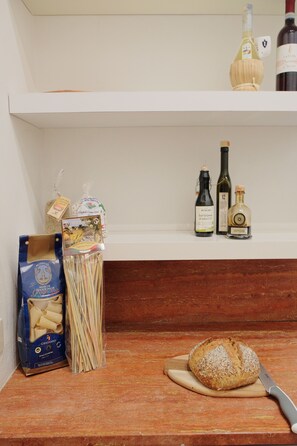 Apartment, 2 Bedrooms | Private kitchen