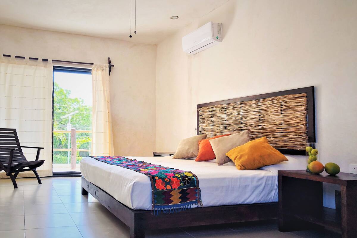 In-room safe, free WiFi